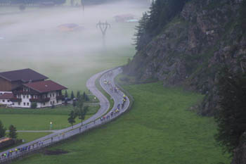 ranní mlha v údolí